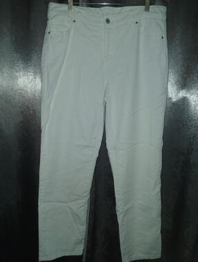 Basic Editions White Straight-Leg Pants